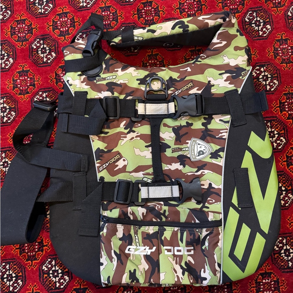 Camouflage EzyDog Doggy Flotation Device life vest size large